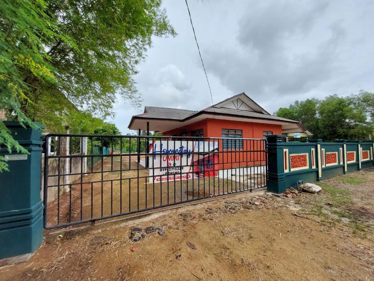 Homestay Ummi Kuala Terengganu Buitenkant foto