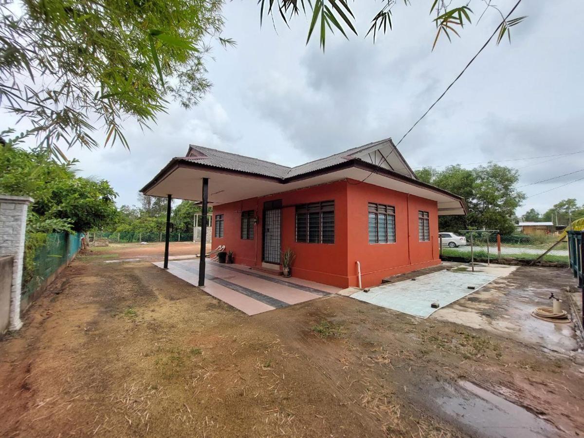 Homestay Ummi Kuala Terengganu Buitenkant foto