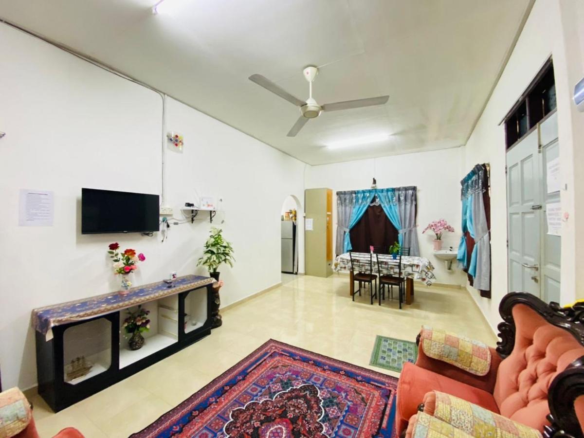 Homestay Ummi Kuala Terengganu Buitenkant foto